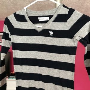 Girls A&F kids long sleeve striped tee